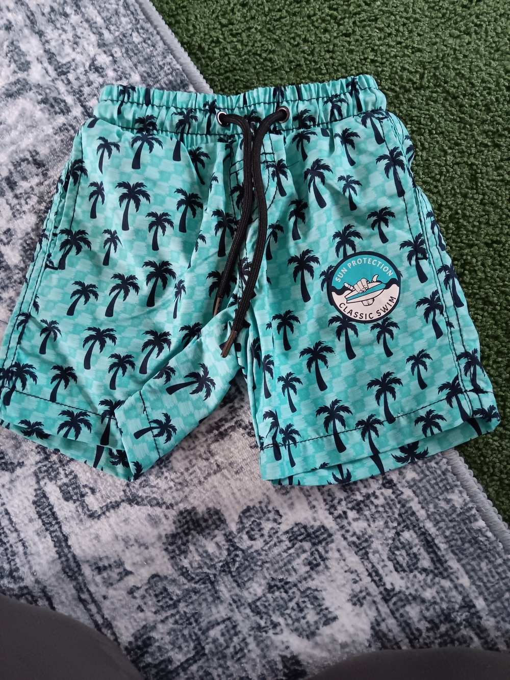 Beach Bros Boys Swim Shorts Size 5.